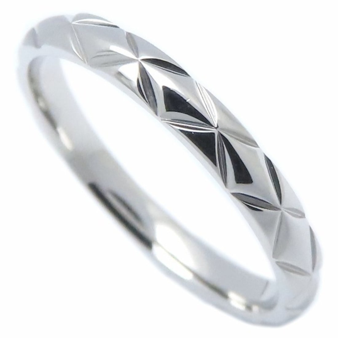 CHANEL Matelasse Ring #54 Pt950 Women's J2820 295109: --- Catalog ---Category: SizeUS Size: 7Brand Size: 54Category: DesignType: Band ringColor: PlatinumGender: WomenMaterial: Platinum 950Category: GeneralBrand: Chanel--- Item List ---Section: ConditionR