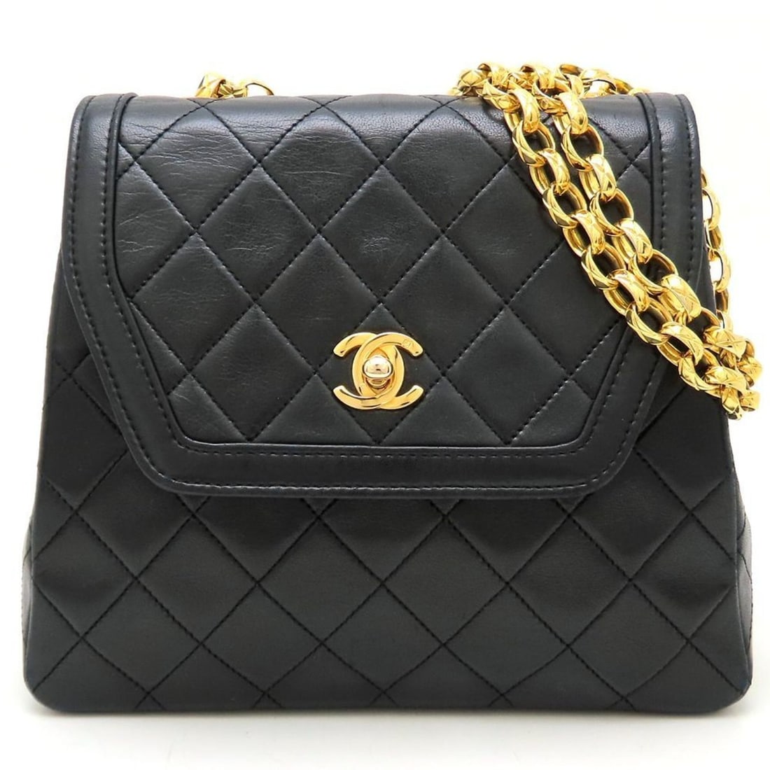 CHANEL Matelasse Chain Shoulder Bag in Black Lambskin, Women's, 353144: --- Catalog ---Category: SizeSize (HxWxD): 17cm x 20cm x 6cm / 6.69'' x 7.87'' x 2.36''Category: DesignType: Shoulder bagColor: BlackGender: WomenMaterial: Leather Leather/Fur Type: LambskinCategory: