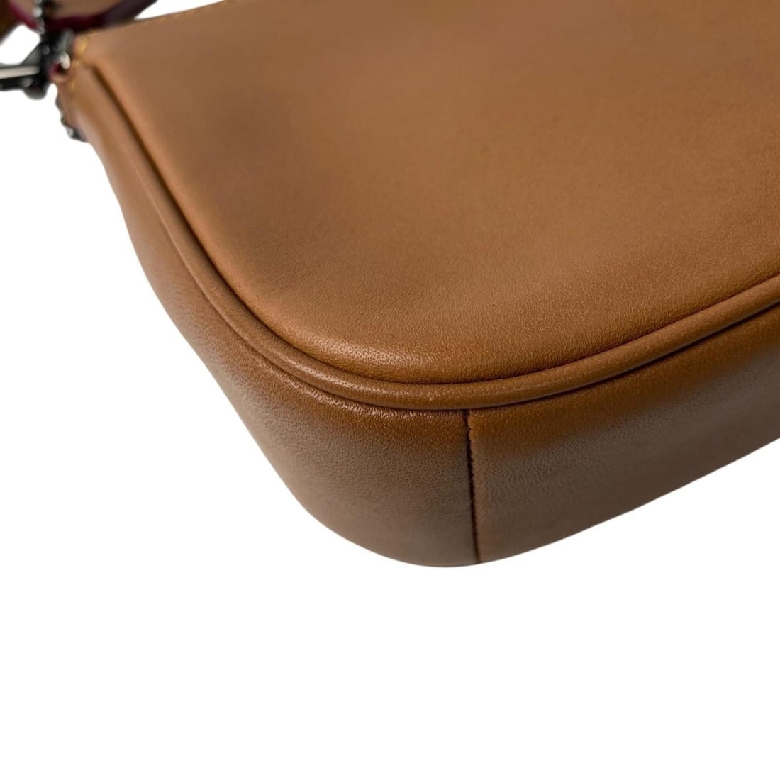 Gucci Heart Keychain Gold - 17