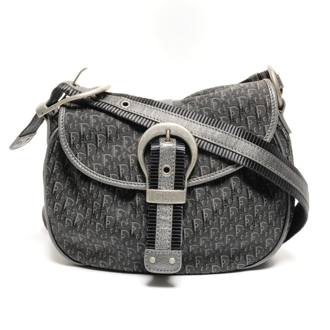 Christian Dior Trotter Canvas Shoulder Bag in Black: --- Catalog ---Category: SizeSize (HxWxD): 17cm x 23cm x 7cm / 6.69'' x 9.05'' x 2.75''Category: DesignType: Shoulder bagColor: BlackGender: WomenCategory: GeneralBrand: Christian DiorCountry of