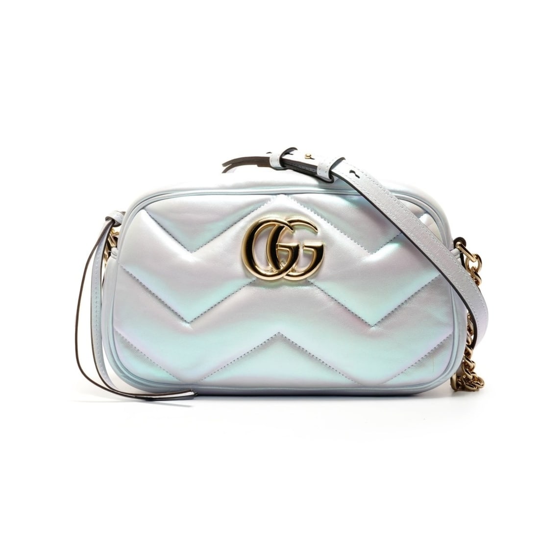 Gucci GG Marmont Leather Camera Bag with Chain and Metallic Shoulder in White: --- Catalog ---Category: SizeSize (HxWxD): 15cm x 24cm x 7cm / 5.9'' x 9.44'' x 2.75''Category: DesignType: Shoulder bagColor: WhiteGender: WomenCategory: GeneralBrand: GucciCountry of Origin: Italy--