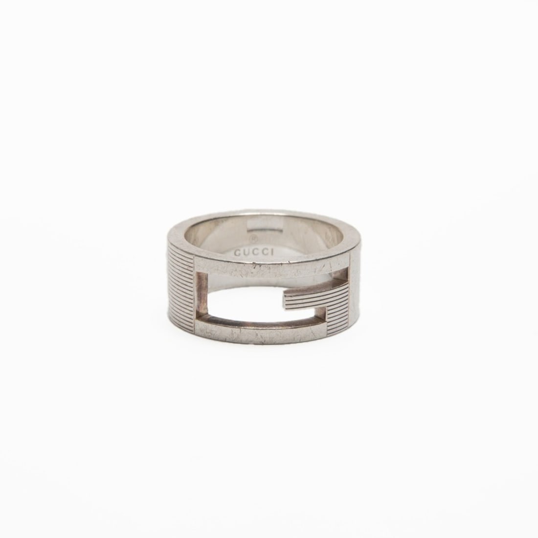 Gucci Logo #8 Ring, Silver: --- Catalog ---Category: SizeJP Size: 8US Size: 4.5Category: DesignType: Band ringColor: SilverGender: WomenCategory: GeneralBrand: GucciCountry of Origin: Italy--- Item List ---Section: ConditionRank