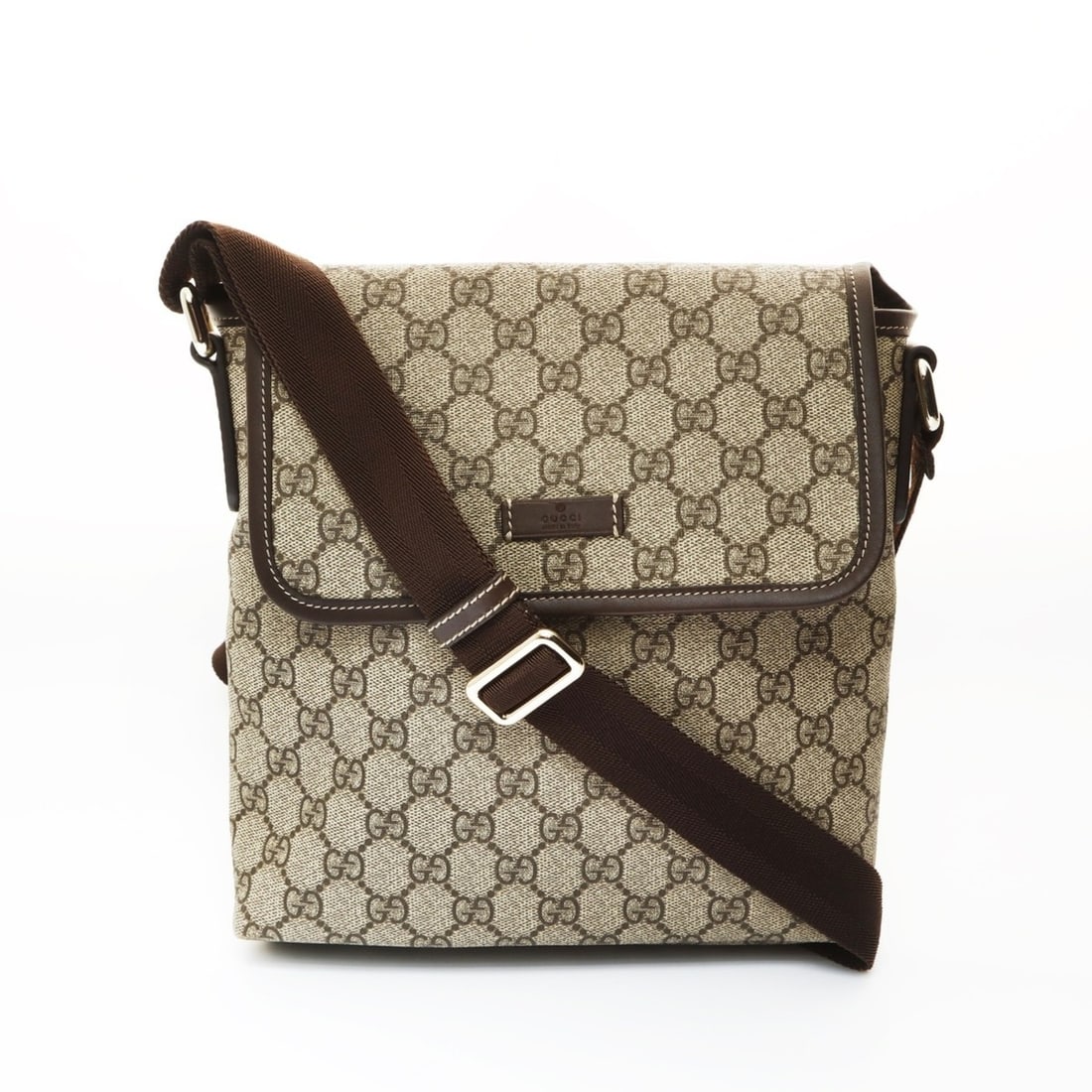 Gucci GG Supreme Shoulder Bag Brown WS26992: --- Catalog ---Category: SizeSize (HxWxD): 25cm x 23cm x 4cm / 9.84'' x 9.05'' x 1.57''Category: DesignType: Shoulder bagColor: BrownGender: WomenCategory: GeneralBrand: GucciCountry of Origin: Italy-