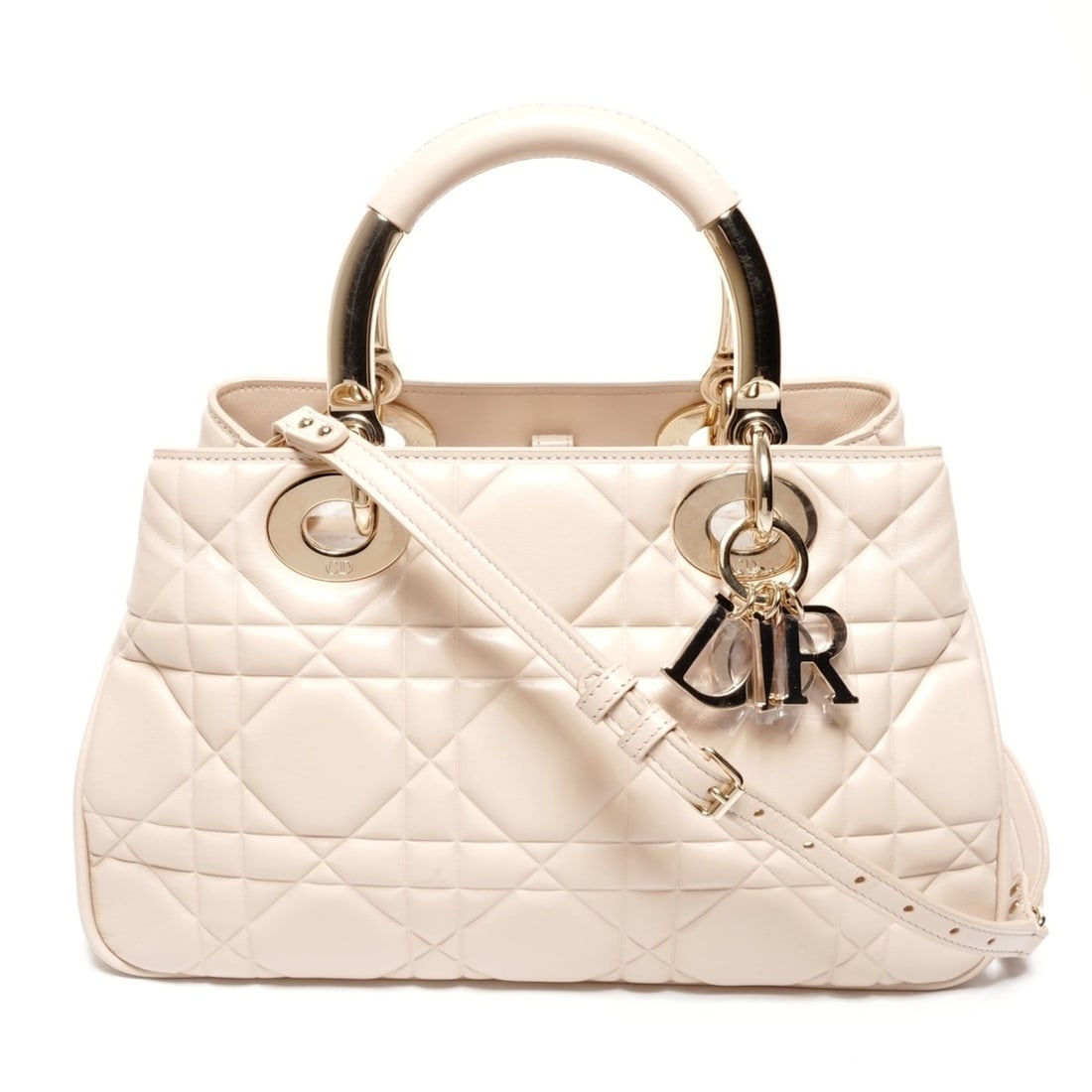 Christian Dior 95.22 Lambskin Cannage Lady All Handbag in Beige: --- Catalog ---Category: SizeSize (HxWxD): 19cm x 31cm x 12cm / 7.48'' x 12.2'' x 4.72''Category: DesignType: HandbagColor: BeigeGender: WomenCategory: GeneralBrand: Christian Dior--- Item List
