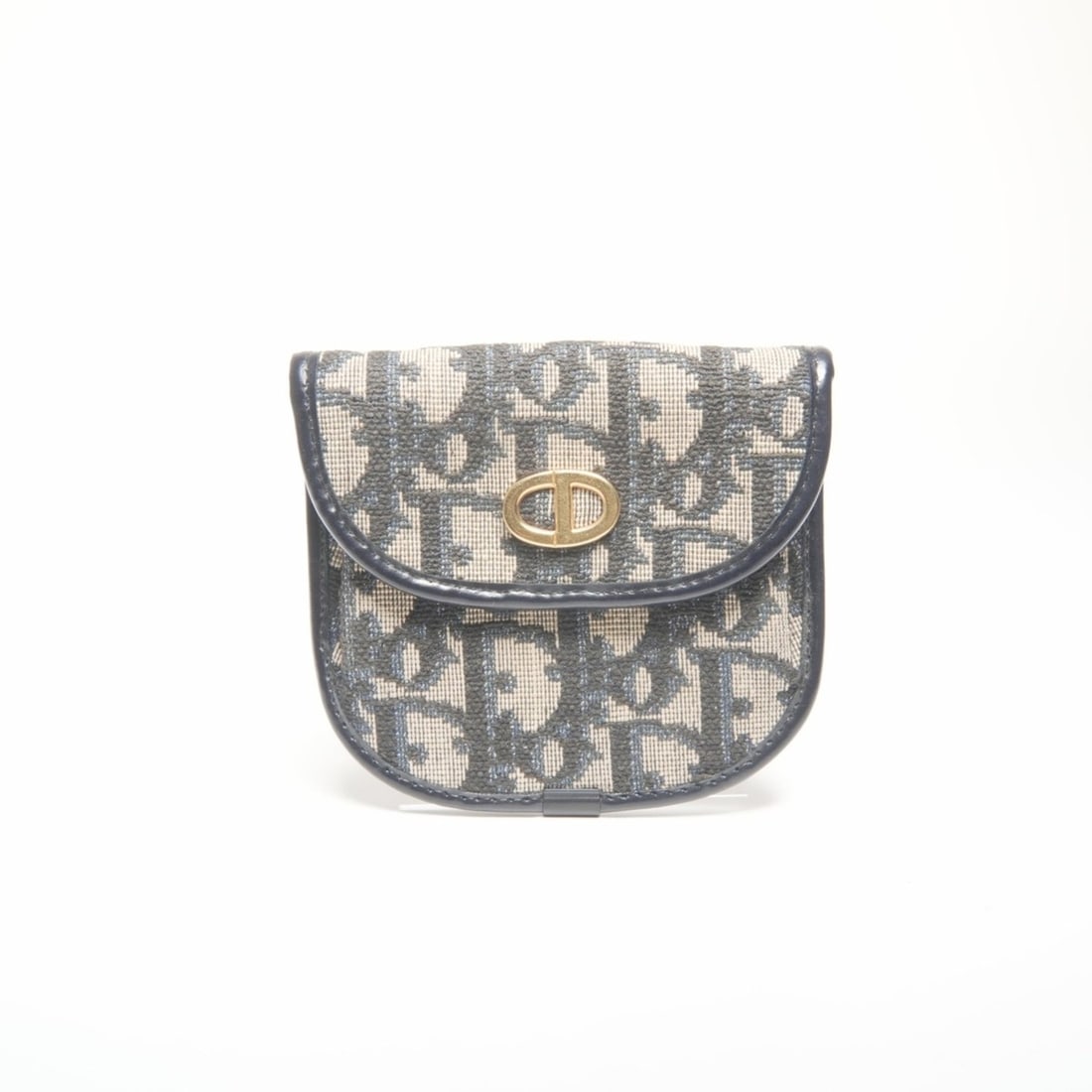 Christian Dior Trotter Canvas Wallet/Coin Case, Navy: --- Catalog ---Category: SizeSize (HxWxD): 9cm x 10cm x 1.5cm / 3.54'' x 3.93'' x 0.59''Category: DesignType: Coin purse/coin caseColor: NavyGender: WomenCategory: GeneralBrand: Christian DiorCountry