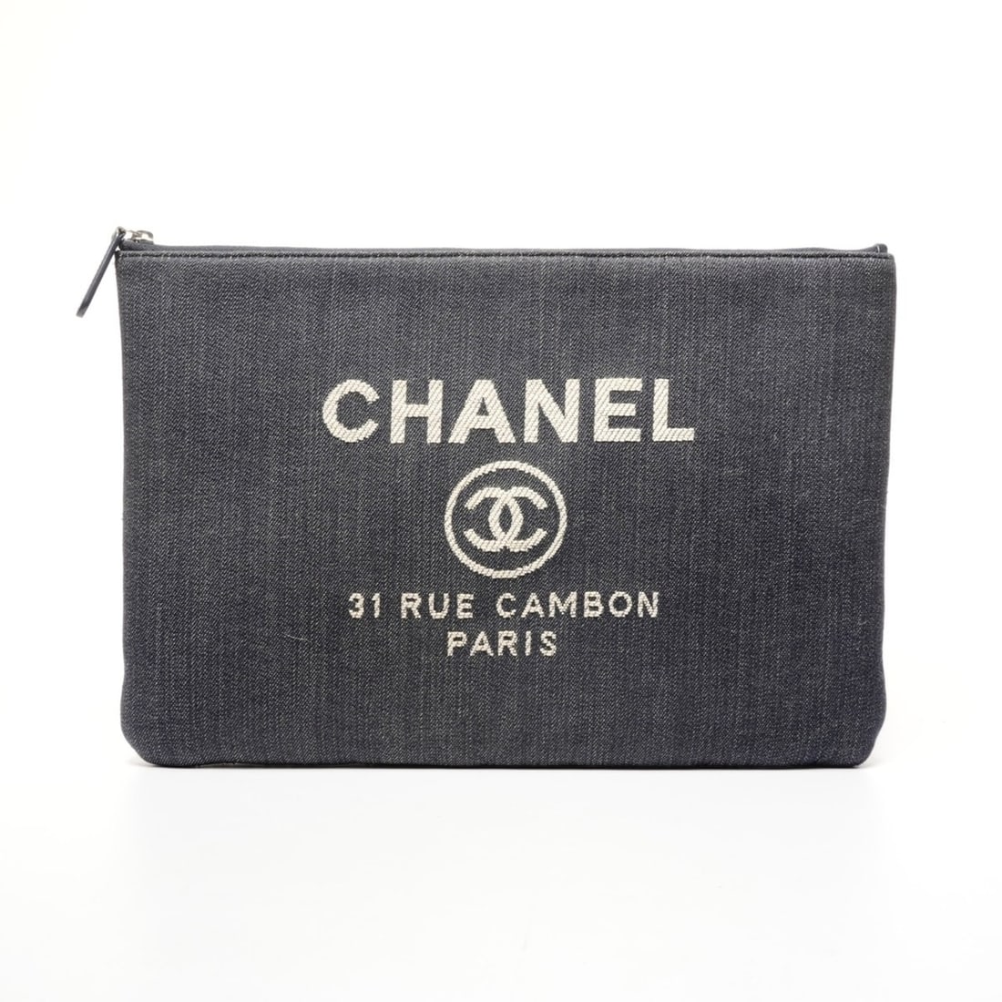 CHANEL 21st Series 2015-2016 Denim Logo Clutch Bag, Blue: --- Catalog ---Category: SizeSize (HxWxD): 23cm x 34cm x 1.5cm / 9.05'' x 13.38'' x 0.59''Category: DesignType: Clutch bagColor: BlueGender: WomenCategory: GeneralBrand: Chanel--- Item List ---Section