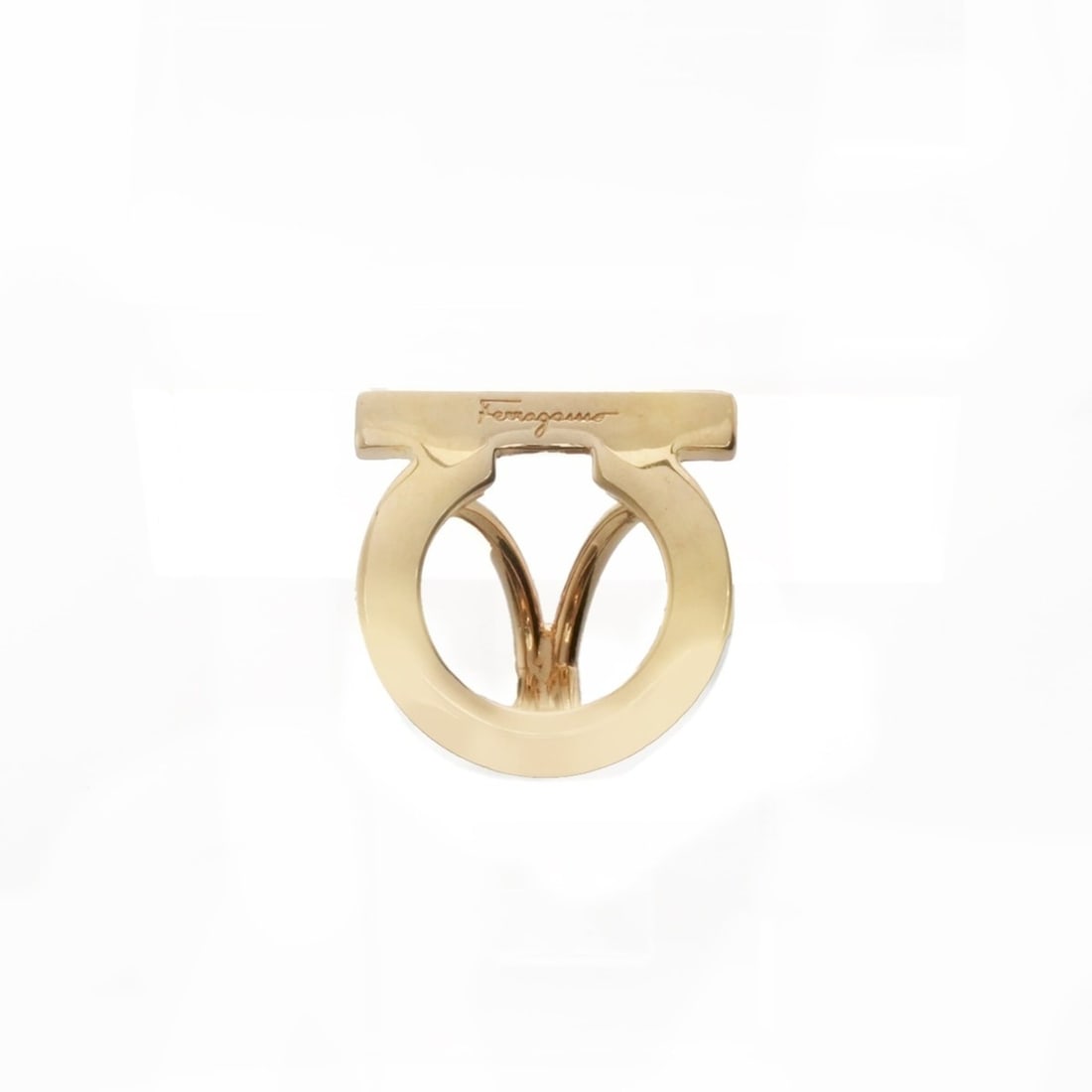 Salvatore Ferragamo scarf ring, Gancini, and other accessories in gold: --- Catalog ---Category: DesignType: Scarf ringColor: GoldGender: WomenCategory: GeneralBrand: Salvatore Ferragamo--- Item List ---Section: ConditionRanking: Rank A Used - A few traces of usage, some