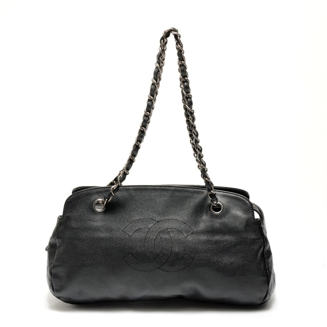 CHANEL 13 series 2009-2010 Wild Stitch Coco Mark Caviar Leather Shoulder Bag in Black: --- Catalog ---Category: SizeSize (HxWxD): 21cm x 37cm x 14cm / 8.26'' x 14.56'' x 5.51''Category: DesignType: Shoulder bagColor: BlackGender: WomenCategory: GeneralBrand: Chanel--- Item List ---Secti