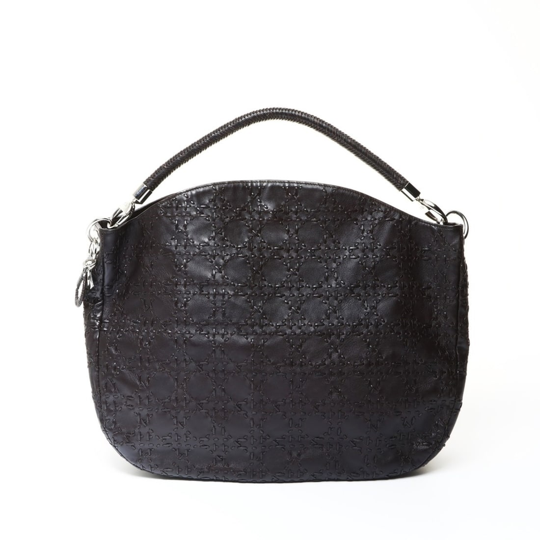 Christian Dior Cannage Leather Stitch Shoulder Bag in Brown: --- Catalog ---Category: SizeSize (HxWxD): 32.5cm x 40cm x 10cm / 12.79'' x 15.74'' x 3.93''Category: DesignType: Shoulder bagColor: BrownGender: WomenCategory: GeneralBrand: Christian DiorCountry of