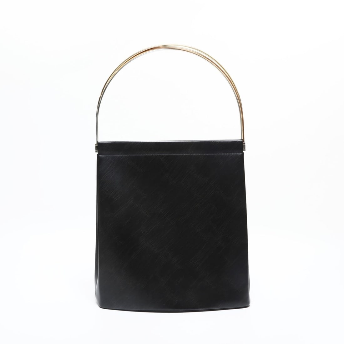 Cartier Trinity leather handbag in black: --- Catalog ---Category: SizeSize (HxWxD): 28cm x 25cm x 10cm / 11.02'' x 9.84'' x 3.93''Category: DesignType: HandbagColor: BlackGender: WomenCategory: GeneralBrand: CartierCountry of Origin: