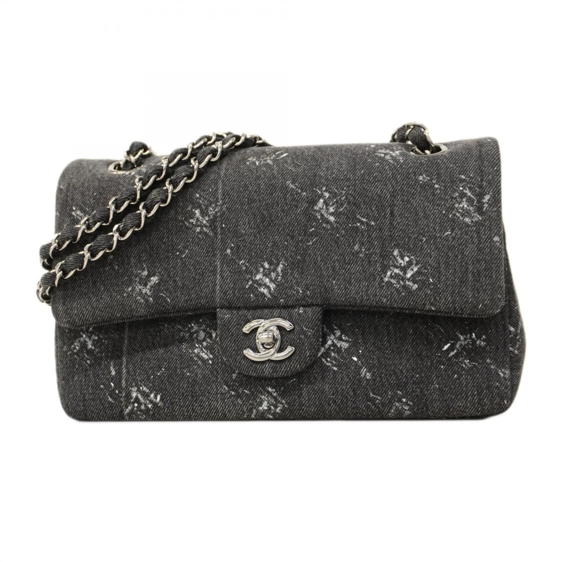Chanel Matelasse Shoulder Bag with Double Flap and Chain, Denim, Black, Women's, P2446207: --- Catalog ---Category: SizeSize (HxWxD): 15cm x 25cm x 6cm / 5.9'' x 9.84'' x 2.36''Category: DesignType: Shoulder bagColor: BlackGender: WomenMaterial: Denim Hardware Color: SilverCategory: General