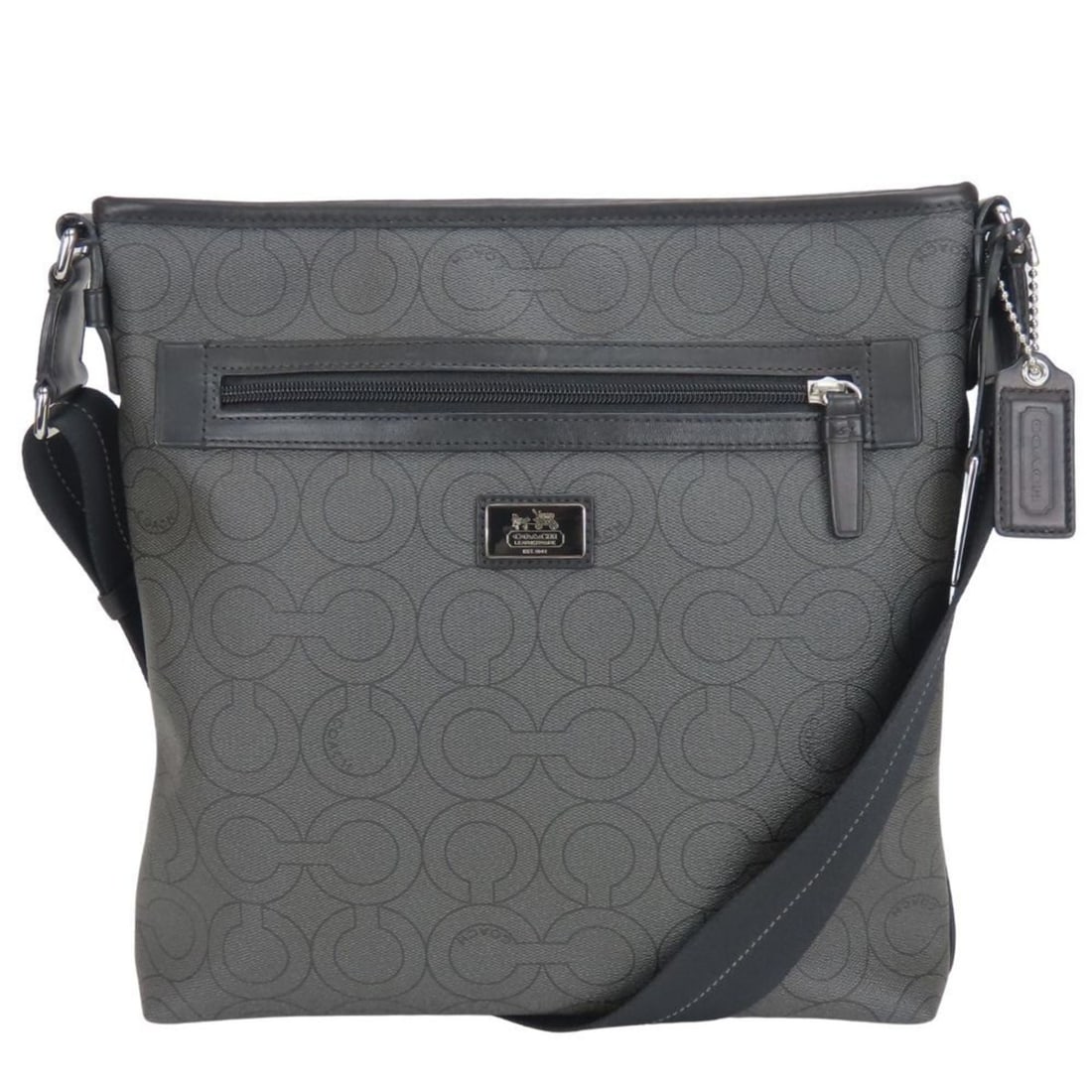 Coach Op Art Shoulder Bag 70267 Gray Black Men's COACH: --- Catalog ---Category: SizeSize (HxWxD): 28.5cm x 27.5cm x 4.5cm / 11.22'' x 10.82'' x 1.77''Category: DesignType: Shoulder bagColor: Black, GrayGender: MenMaterial: PVC Category: GeneralMPN: 70267B