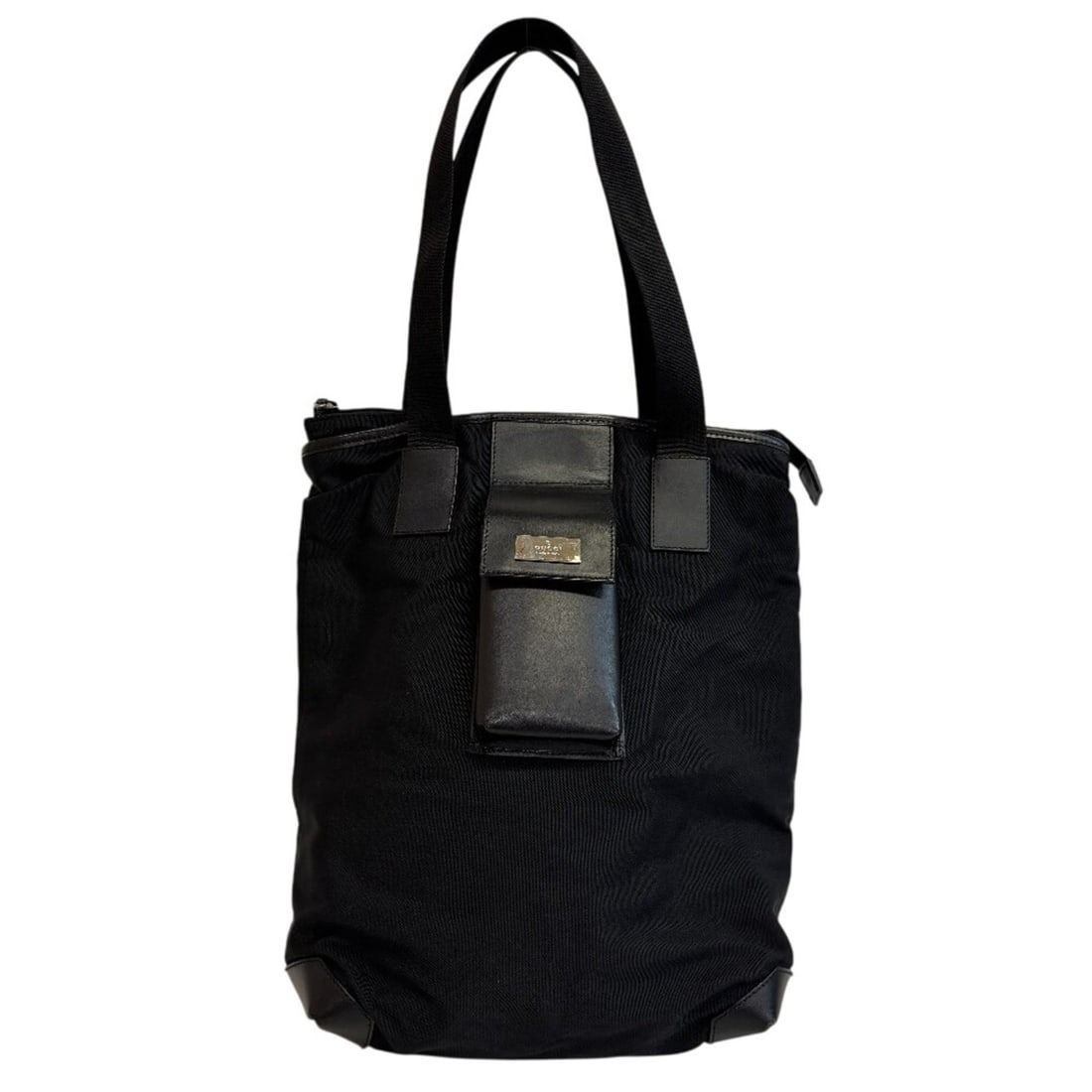 GUCCI 373 Business Tote Bag in Black: --- Catalog ---Category: SizeSize (HxWxD): 35cm x 30cm x 12cm / 13.77'' x 11.81'' x 4.72''Handle Length: 22cm / 8.66''Category: DesignType: Tote bagColor: BlackGender: WomenMaterial: Nylon Category: G