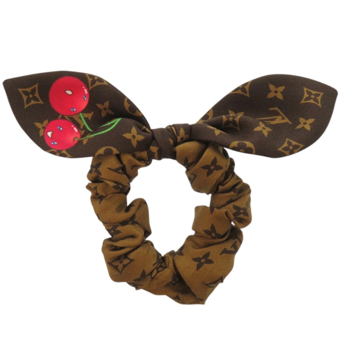 Like new Louis Vuitton Takashi Murakami Monogram Cherry Scrunchie M96069 Silk Brown Fashion: --- Catalog ---Category: SizeSize (LxW): 9.5cm x 14.5cm / 3.74'' x 5.7''Category: DesignType: ScrunchieColor: BrownGender: WomenMaterial: SilkCategory: GeneralMPN: M96069Brand: Louis Vuitton--- Item L