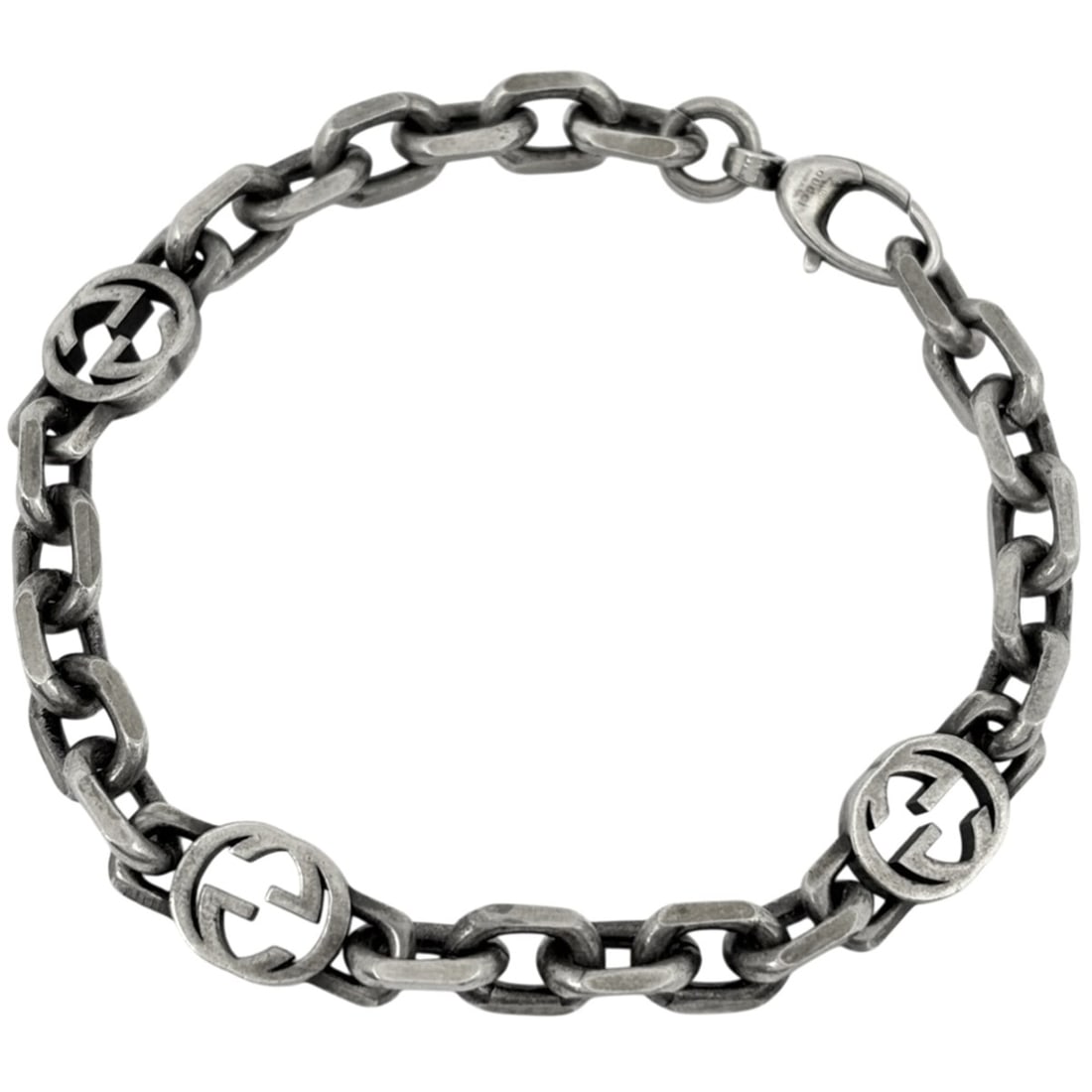 Gucci GG logo bracelet with interlocking G design in 925 silver for women.: --- Catalog ---Category: SizeLength: 18cm / 7.08''Total Length: 19.5cm / 7.67''Category: DesignType: Charm braceletColor: SilverGender: WomenMaterial: Silver 925Category: GeneralBrand: Gucci--- Item L