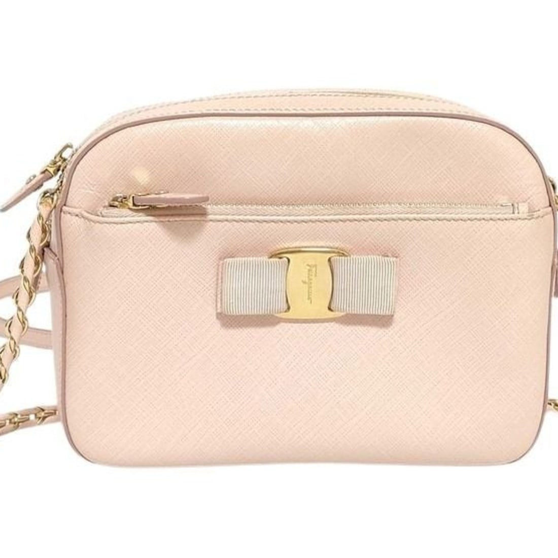 Salvatore Ferragamo Vara Ribbon Shoulder Bag FZ21 F568 Pink Leather Women's Chain: --- Catalog ---Category: SizeSize (HxWxD): 14.5cm x 19.5cm x 6cm / 5.7'' x 7.67'' x 2.36''Category: DesignType: Handbag, Shoulder bag, Tote bagColor: PinkGender: WomenMaterial: Leather Category: Gener