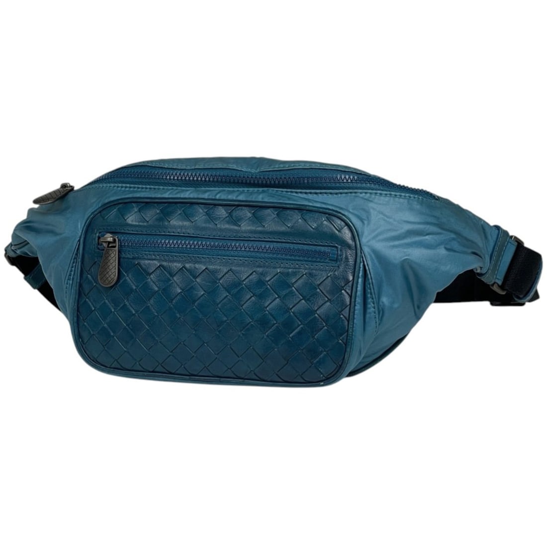 Bottega Veneta Intrecciato Waist Bag, Pouch, Nappa Nylon Body Blue, 245179, Women's: --- Catalog ---Category: SizeSize (HxWxD): 15cm x 30cm x 4cm / 5.9'' x 11.81'' x 1.57''Category: DesignType: Fanny pack, PouchColor: BlueGender: WomenMaterial: Nylon , Leather Category: GeneralMPN: 24
