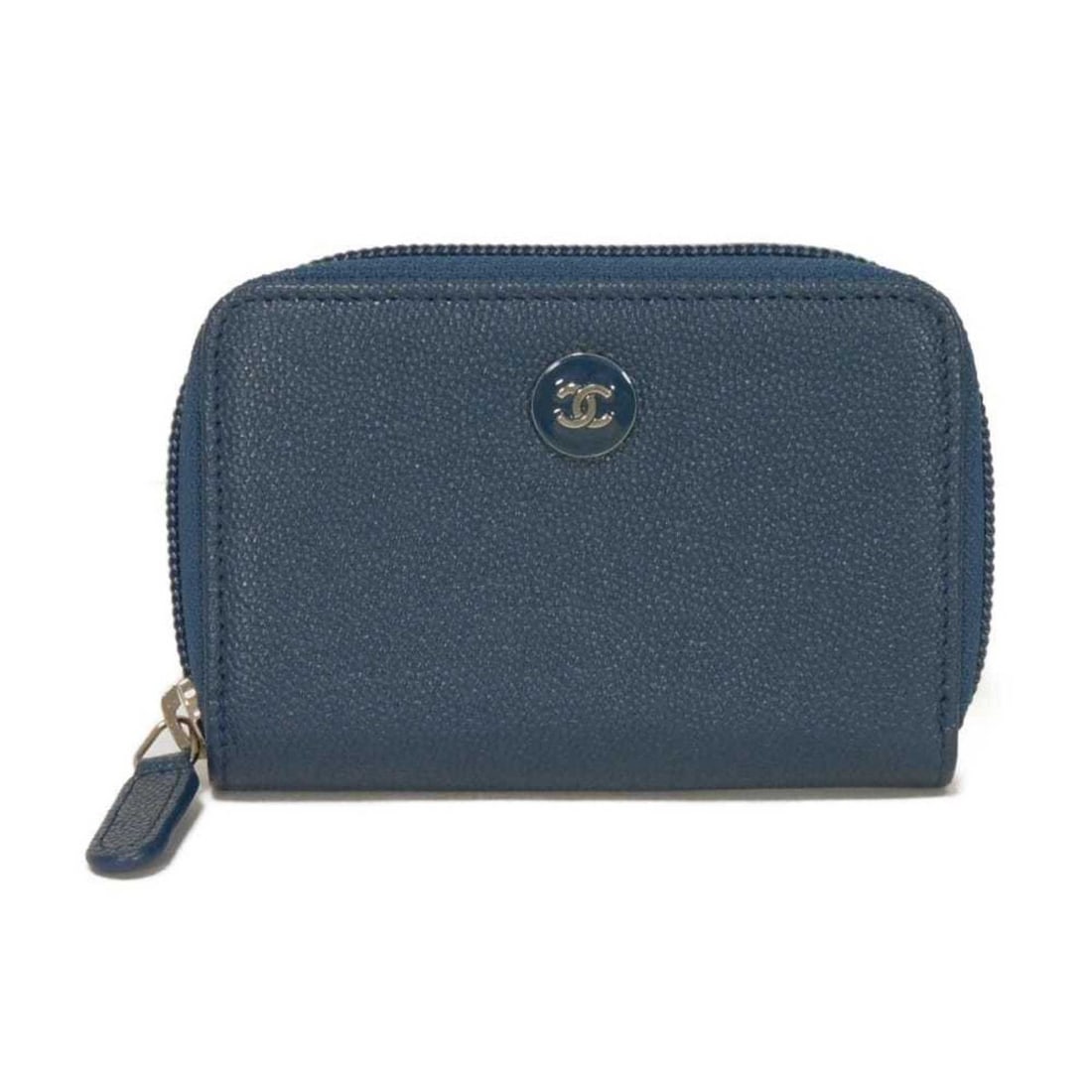 CHANEL Coin Case with Coco Button, CC Mark, Round Zipper, No. 22, Caviar Leather, Navy Blue, A84061,: --- Catalog ---Category: SizeWeight: 61g / 2.15oz.Size (HxWxD): 7.5cm x 11cm x 2cm / 2.95'' x 4.33'' x 0.78''Category: DesignType: Coin purse/coin caseColor: NavyGender: Men,WomenClosure: ZipperMateri