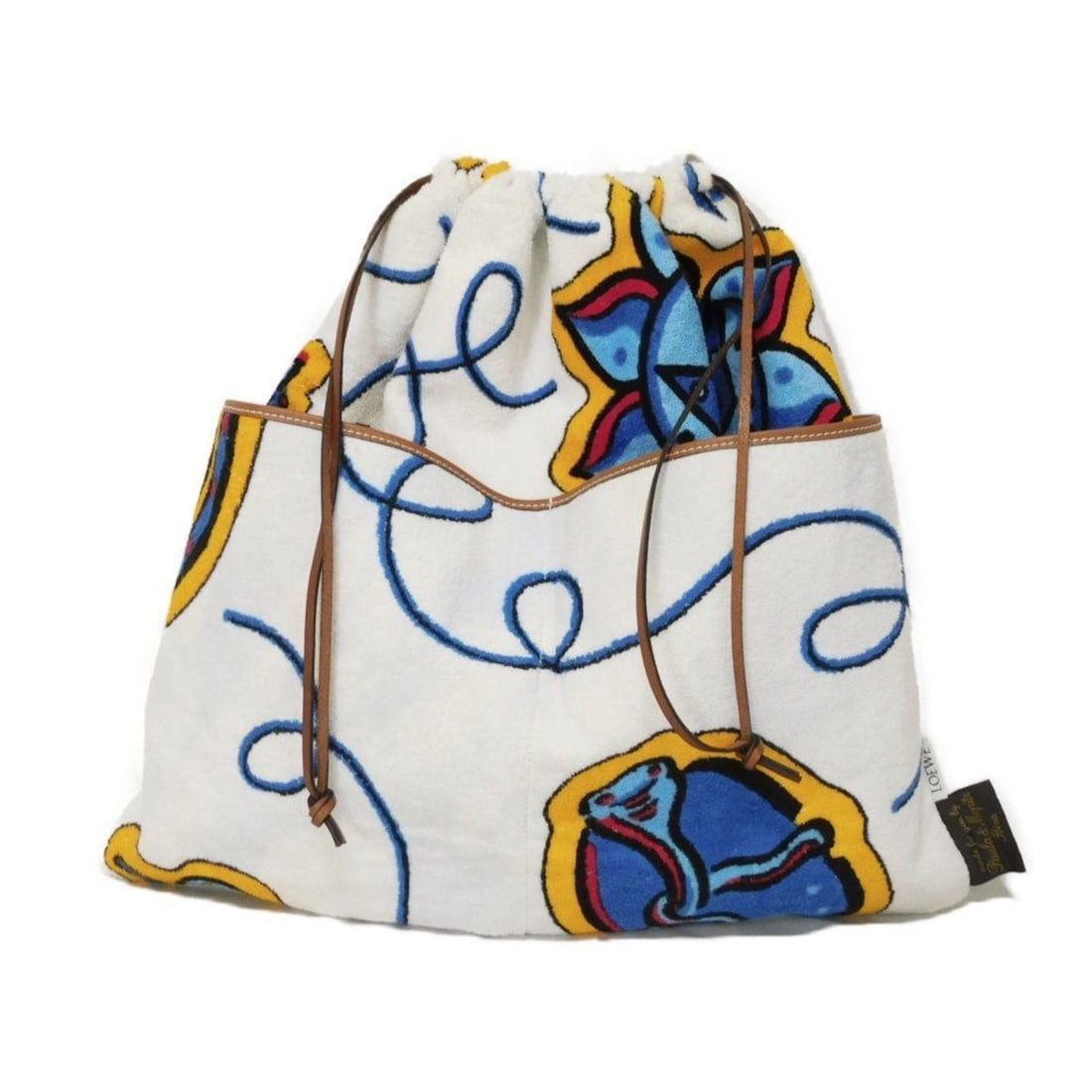 LOEWE handbag drawstring large bag logo towel multicolor calfskin tan Paula's Ibiza pile white men's: --- Catalog ---Category: SizeWeight: 373g / 13.15oz.Size (HxWxD): 44cm x 48cm / 17.32'' x 18.89''Strap Length: 68cm / 26.77''Category: DesignType: HandbagColor: Multi-color, WhiteGender: Men,WomenMate