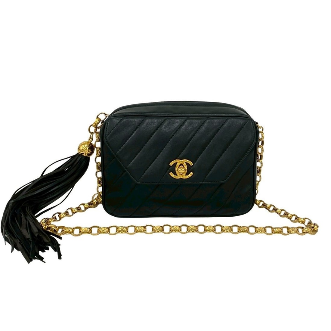 CHANEL Coco Lambskin Leather Tassel Chain Shoulder Bag in Black (o5080): --- Catalog ---Category: SizeSize (HxWxD): 12.5cm x 18.5cm x 7cm / 4.92'' x 7.28'' x 2.75''Category: DesignType: Shoulder bagColor: BlackGender: WomenMaterial: Leather Leather/Fur Type: LambskinCatego