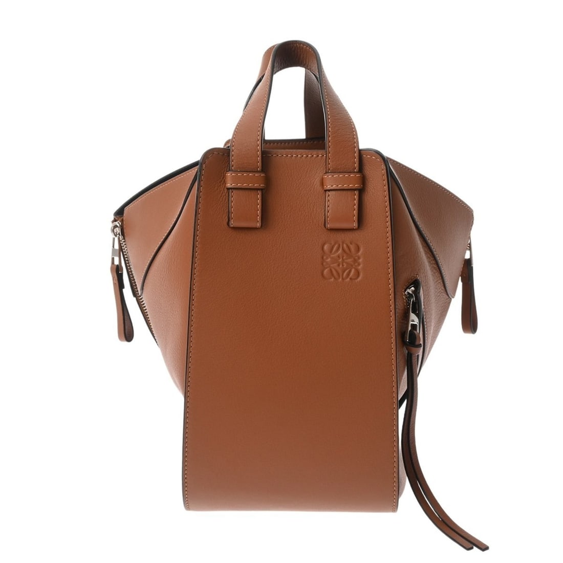 LOEWE Hammock Small Tan 387.30.S35 Women's Calfskin 2-Way Bag A Rank Used Ginzo: --- Catalog ---Category: SizeSize (HxWxD): 24cm x 28cm x 14cm / 9.44'' x 11.02'' x 5.51''Category: DesignType: Handbag, Shoulder bagGender: WomenMaterial: Leather Hardware Color: SilverLeather/Fur Typ