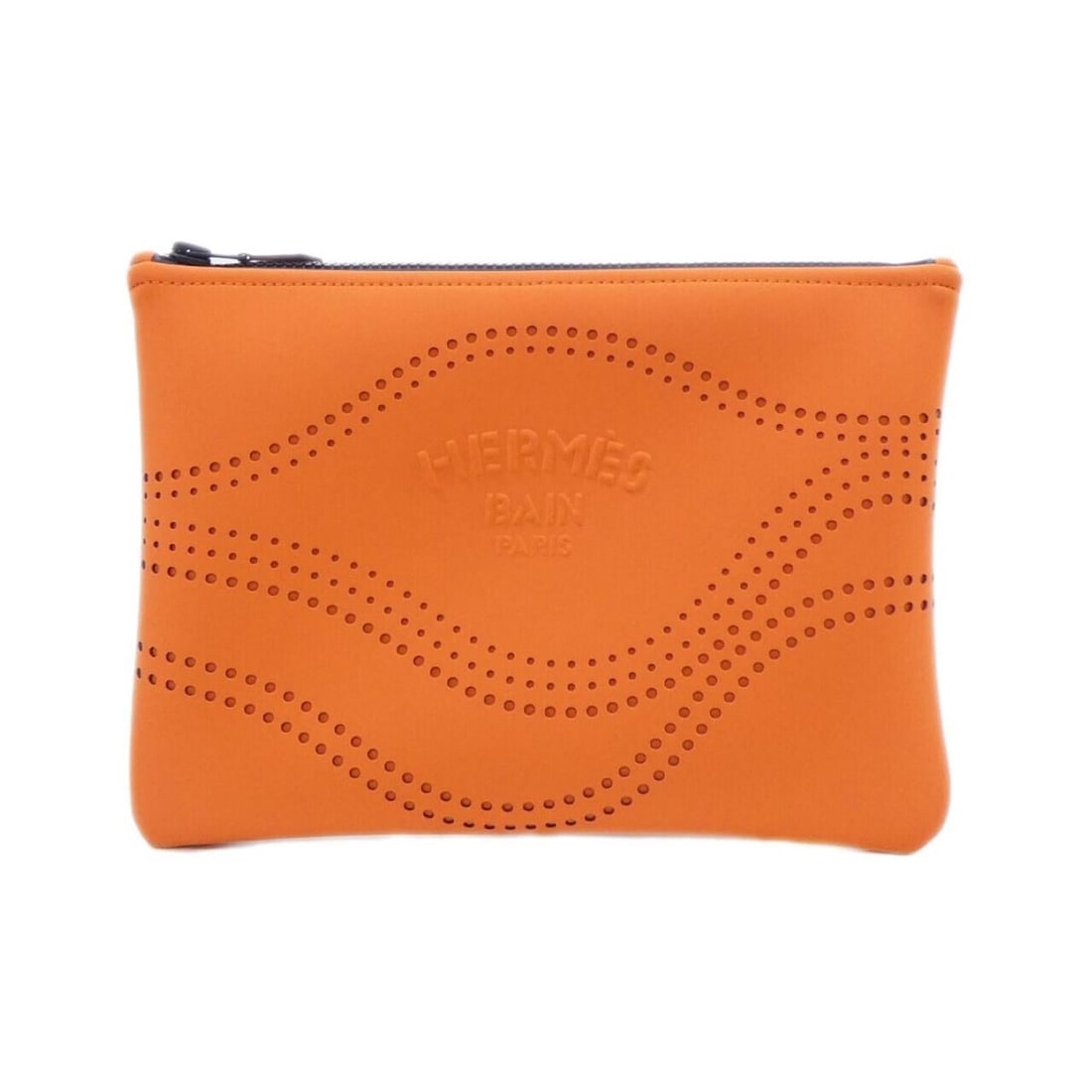 Hermes NeoBain Wave MM 103405M Handbag Pouch: --- Catalog ---Category: SizeSize (HxWxD): 20cm x 28cm x 1cm / 7.87'' x 11.02'' x 0.39''Category: DesignType: Handbag, PouchColor: Black, PotironGender: Women,MenMaterial: Polyamide Category: