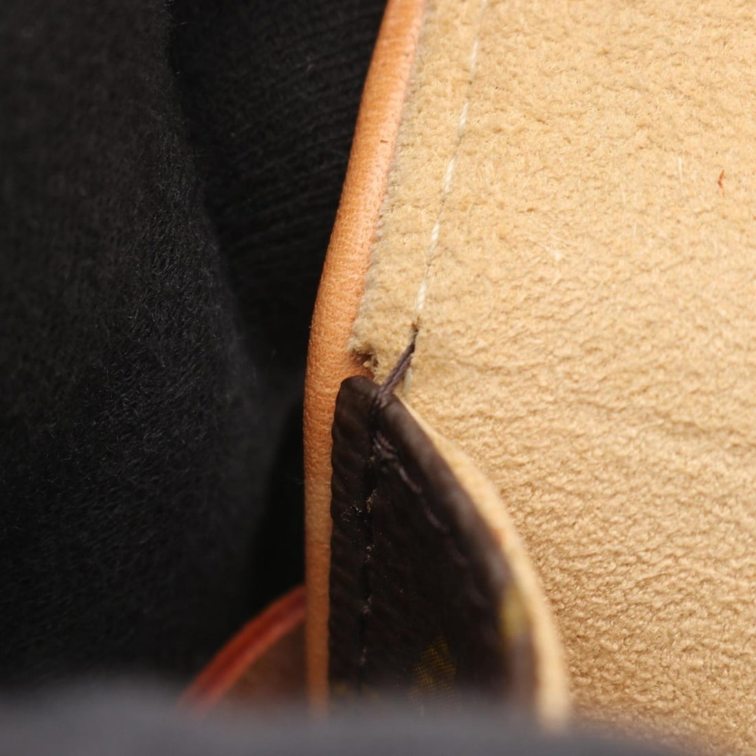 Chanel AB6444 Necklace - 6