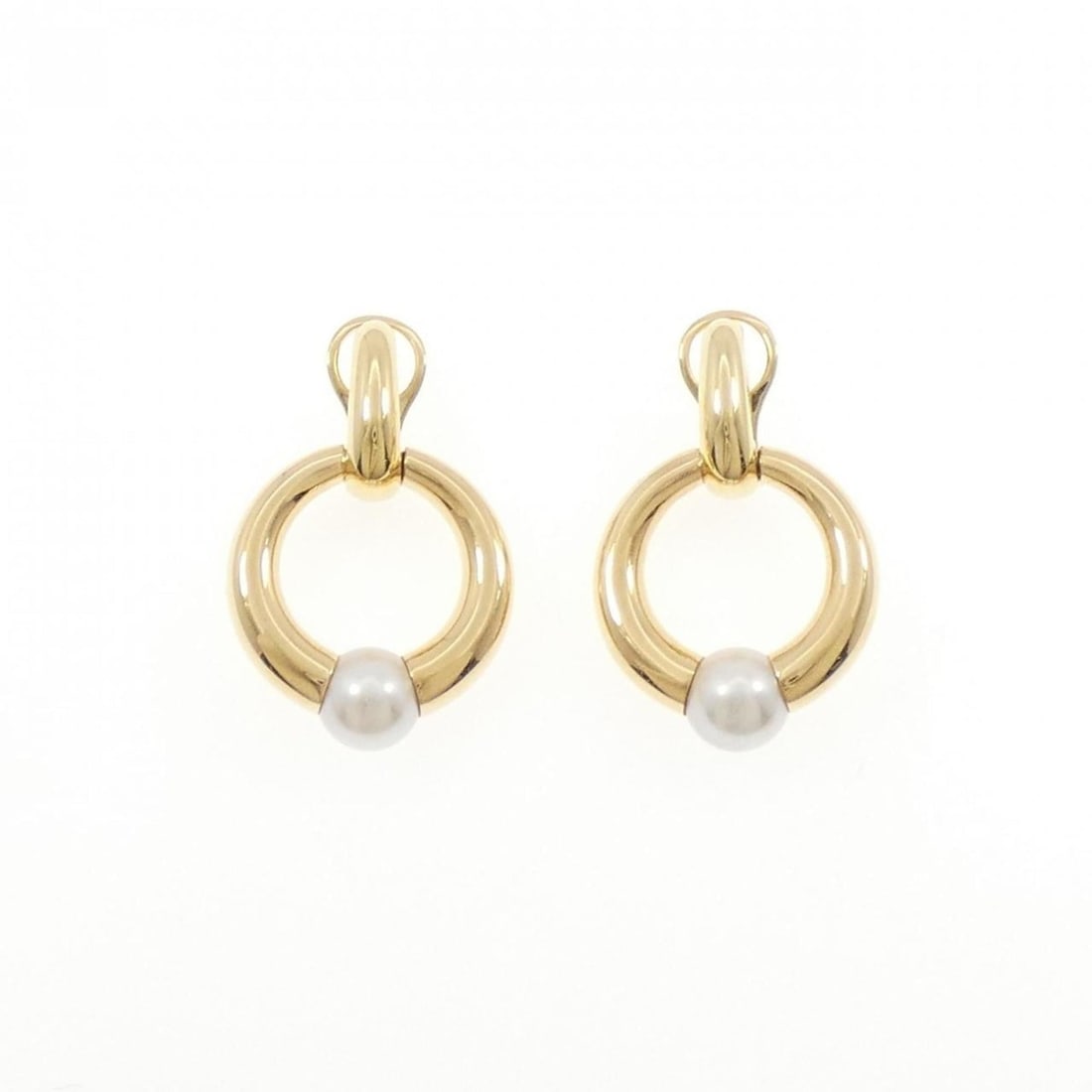 Cartier Perla Earrings 8mm: --- Catalog ---Category: SizeSize (HxWxD): 33.90mm x 22.30mm / 1.33'' x 0.88''Category: DesignType: Stud earringsGender: WomenMaterial: Yellow gold (18K)Category: GeneralMPN: 451888Brand: Cartier---