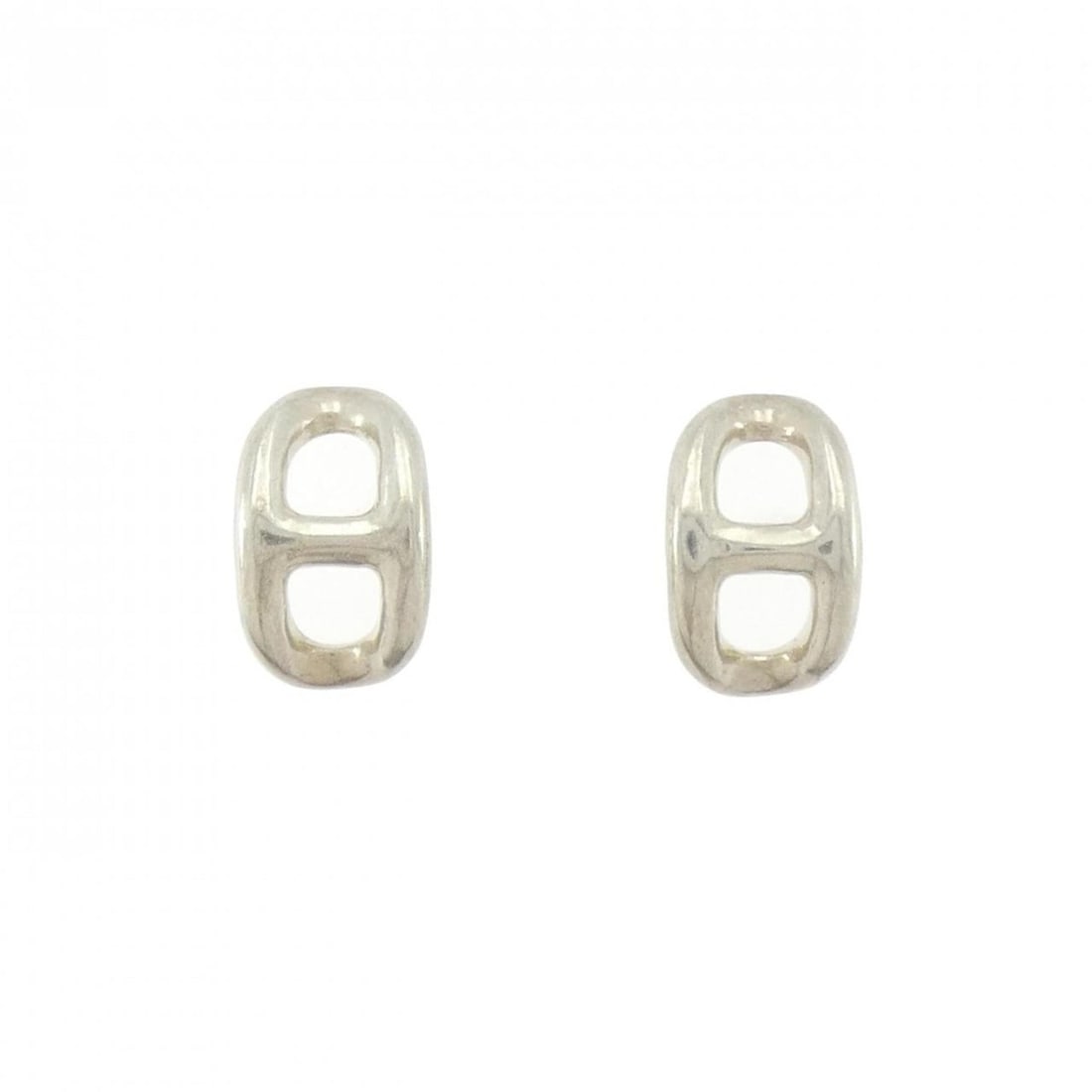 Hermes Hermès Chaine d'Ancre Earrings: --- Catalog ---Category: SizeSize (HxWxD): 14.50mm x 9.20mm / 0.57'' x 0.36''Category: DesignType: Stud earringsGender: WomenCategory: GeneralBrand: Hermes--- Item List ---Section: ConditionRanking: R