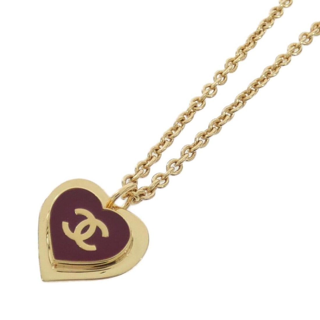 Chanel ABH168 Necklace: --- Catalog ---Category: SizePendant Size: 20mm x 20mm / 0.78'' x 0.78''Neck Circumference: 41 cm - 47 cm / 16.14'' - 18.5''Category: DesignColor: Red colorGender: WomenNecklace Type: