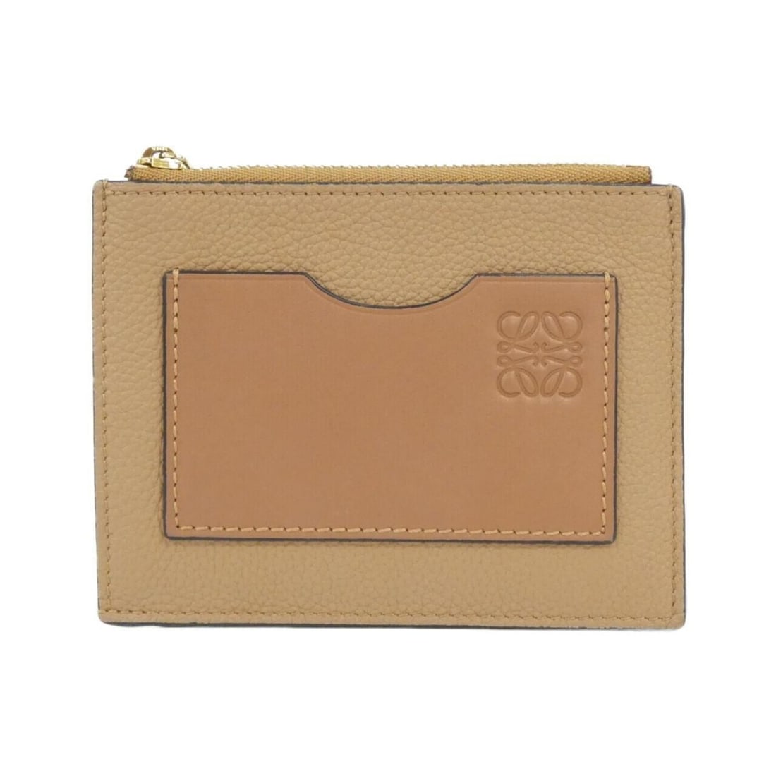 Loewe C660O37X04 Wallet/Coin Case: --- Catalog ---Category: SizeSize (HxWxD): 9cm x 12cm x 1cm / 3.54'' x 4.72'' x 0.39''Category: DesignType: Coin purse/coin caseColor: BrownGender: Men,WomenMaterial: Leather Leather/Fur Type: