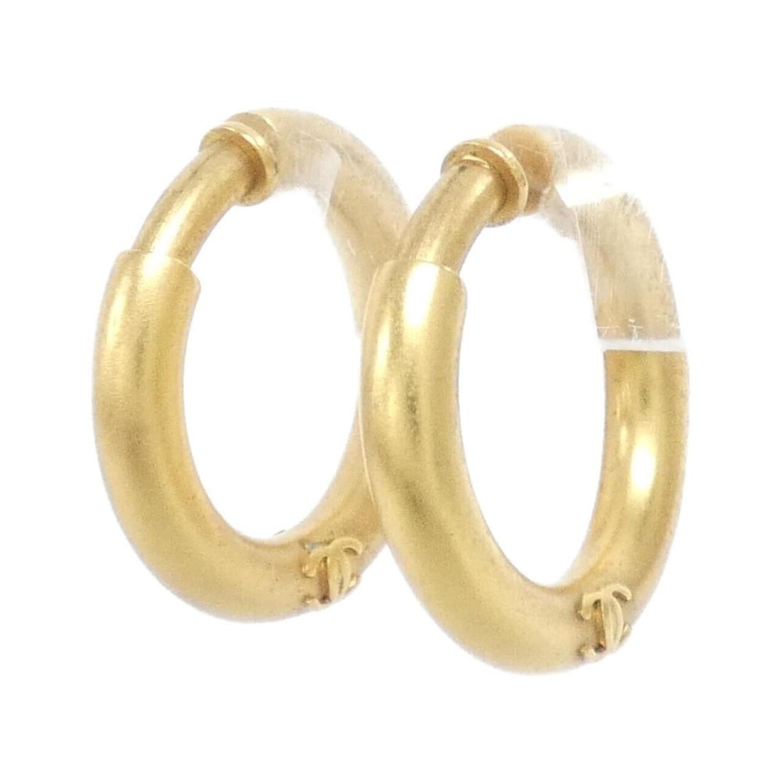 Chanel earrings: --- Catalog ---Category: SizeSize (HxWxD): 35.00mm x 6.00mm / 1.38'' x 0.24''Category: DesignType: Clip earringsColor: GoldGender: WomenCategory: GeneralBrand: Chanel--- Item List ---Section: Conditio