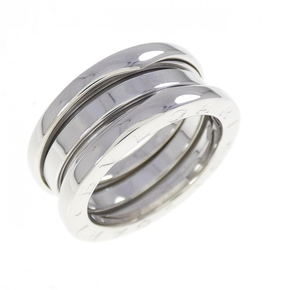 Bvlgari B.zero1 3-band ring: --- Catalog ---Category: SizeWidth: 8.1mm / 0.32''Weight: 7.8g / 0.27oz.JP Size: 8.5US Size: 4.5Category: DesignType: Band ringGender: WomenMaterial: White gold (18K)Category: GeneralLine:
