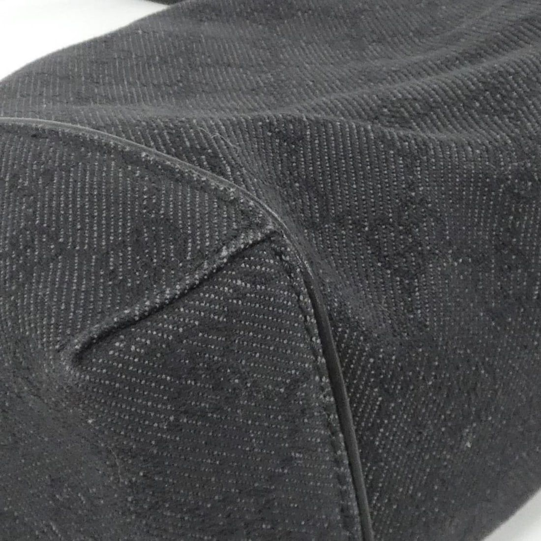 Gucci 101333 Shoulder Bag - 2