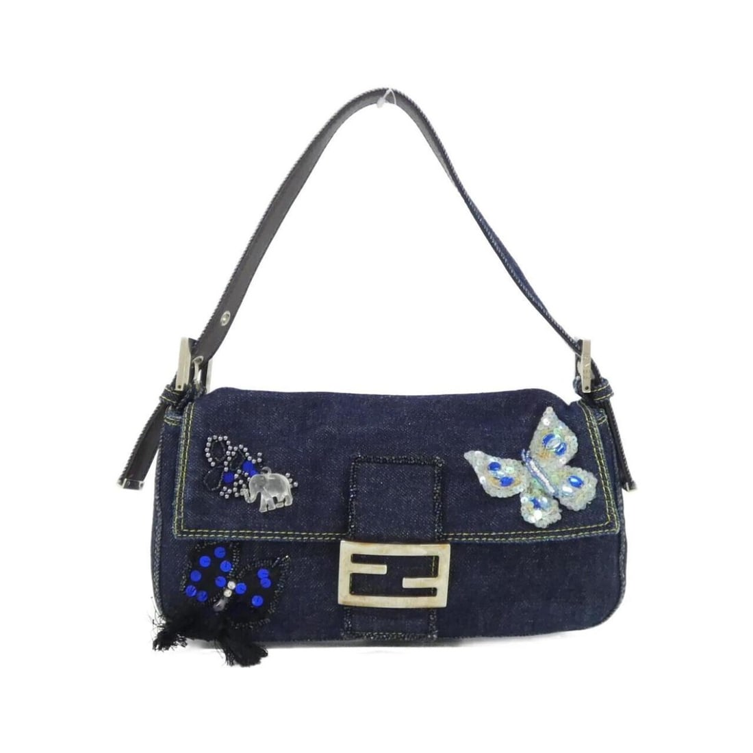 Fendi Baguette 26424 Shoulder Bag: --- Catalog ---Category: SizeWeight: 300g / 10.58oz.Size (HxWxD): 15cm x 25cm x 4.5cm / 5.9'' x 9.84'' x 1.77''Strap Length: 38cm - 50cm / 14.96'' - 19.68''Category: DesignType: Shoulder bagColor: