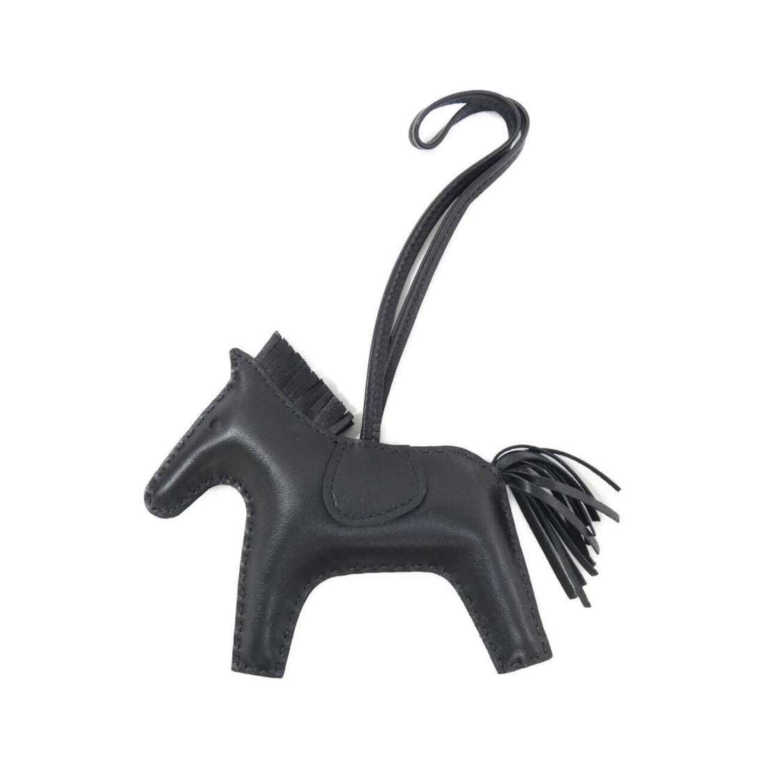 Hermes Rodeo MM 064930CA Accessory Bag Charm: --- Catalog ---Category: SizeSize (HxWxD): 105.00mm x 130.00mm / 4.13'' x 5.12''Category: DesignType: Handbag charmColor: BlackGender: Men,WomenMaterial: Agneau MiloCategory: GeneralMPN: 064930CABrand