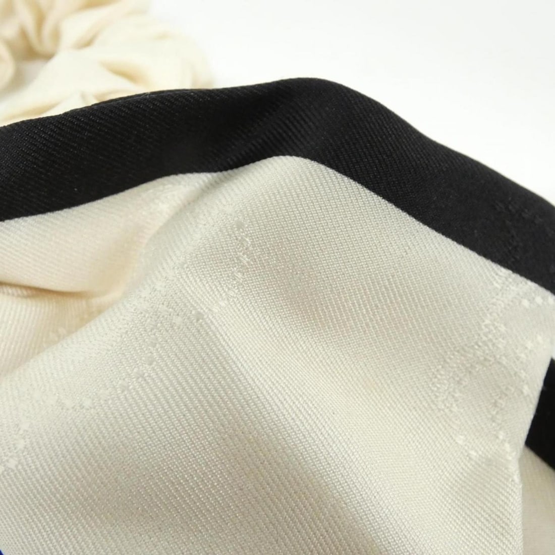 Chanel AA7530 Scrunchie - 4