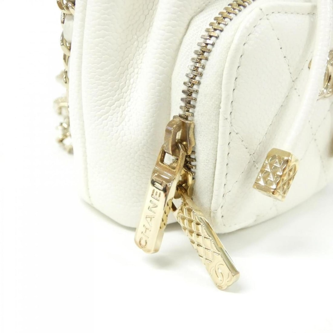 Chanel AP2913 Shoulder Bag - 4