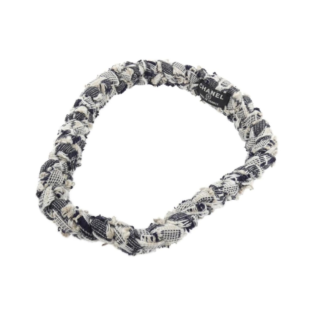Chanel hairband: --- Catalog ---Category: SizeSize (LxW): 2.7cm / 1.06''Category: DesignType: Hair tieColor: Navy, WhiteGender: WomenCategory: GeneralBrand: Chanel--- Item List ---Section: ConditionRanking: Rank A