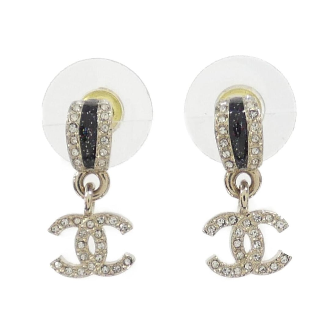 Chanel ABG405 Earrings: --- Catalog ---Category: SizeSize (HxWxD): 15.00mm x 10.00mm / 0.59'' x 0.39''Category: DesignType: Stud earringsColor: BlackGender: WomenCategory: GeneralBrand: Chanel--- Item List ---Section: Condit