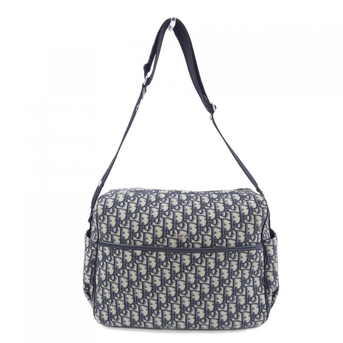 Christian Dior Dior DIOR Mother's Bag Oblique Jacquard M9993PTZQ Handbag: --- Catalog ---Category: SizeSize (HxWxD): 24.5cm x 39cm x 13cm / 9.64'' x 15.35'' x 5.11''Category: DesignType: HandbagColor: Beige, NavyGender: MenCategory: GeneralBrand: Christian Dior--- Item