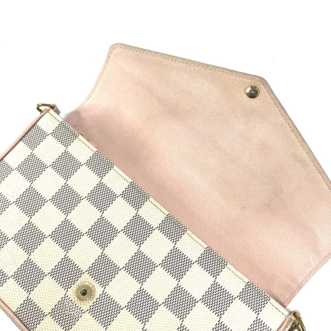 Loewe 111 25 203 Keyring - 12