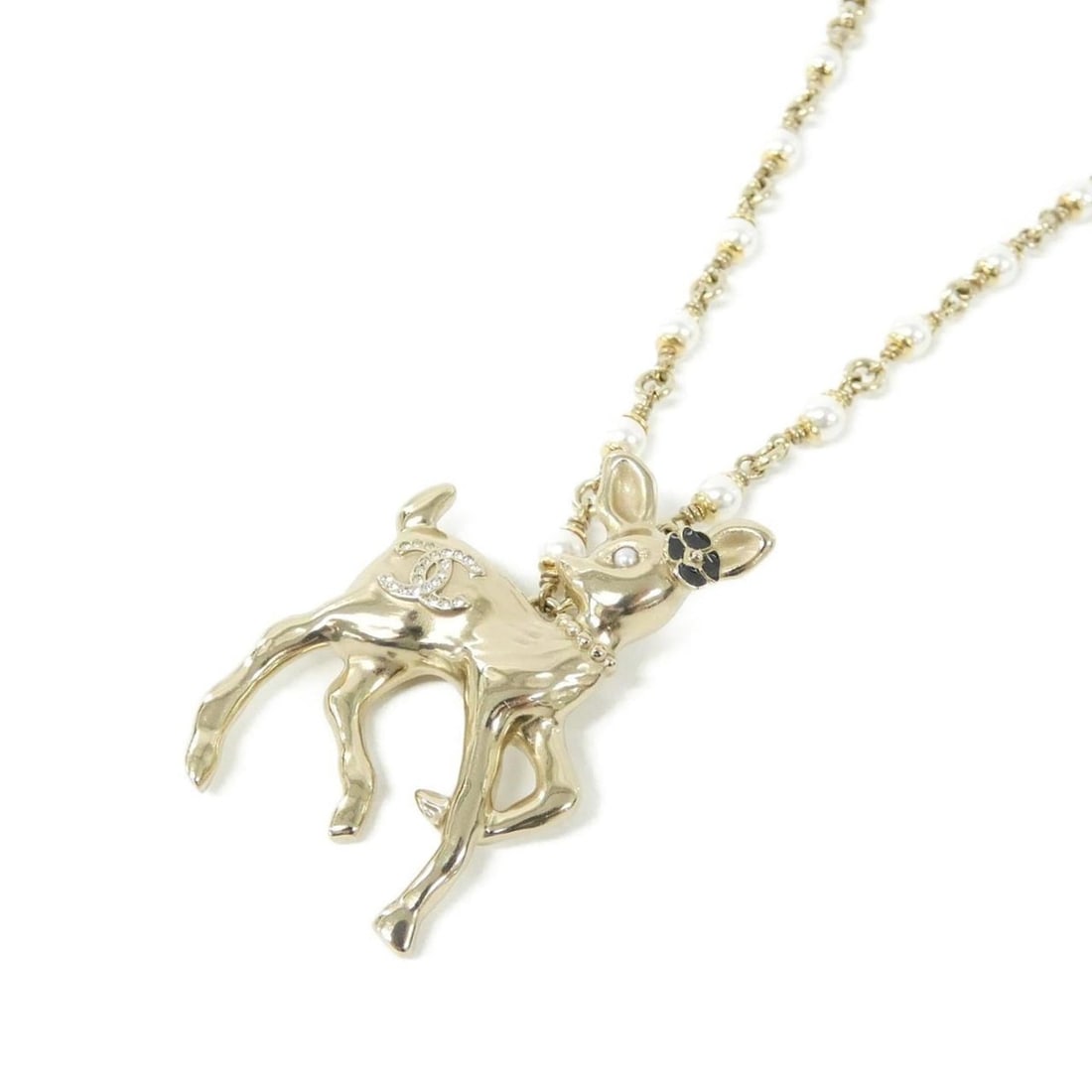 Chanel ABF289 Necklace: --- Catalog ---Category: SizePendant Size: 45mm x 30mm / 1.77'' x 1.18''Neck Circumference: 60 cm - 66.5 cm / 23.62'' - 26.18''Category: DesignColor: Black, Gold, WhiteGender: WomenNecklace Type: