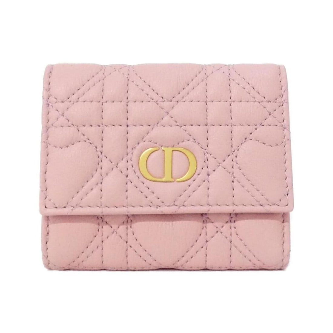 Christian Dior Caro S5175UNID Wallet: --- Catalog ---Category: SizeSize (HxWxD): 8cm x 10cm x 2.5cm / 3.14'' x 3.93'' x 0.98''Category: DesignType: Wallet (tri-fold)Color: PinkGender: WomenMaterial: Leather Leather/Fur Type: