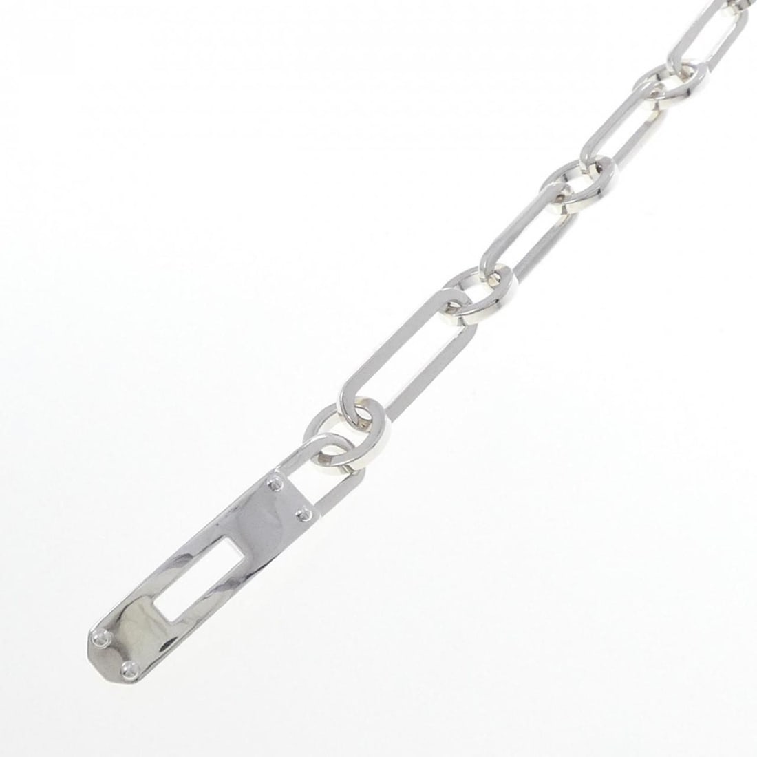 Hermes Hermès Kelly Chaine Bracelet: --- Catalog ---Category: SizeLength: 16cm / 6.29''Category: DesignType: Charm braceletGender: WomenMaterial: Silver 925Category: GeneralMPN: H123429BBrand: Hermes--- Item List ---Section: