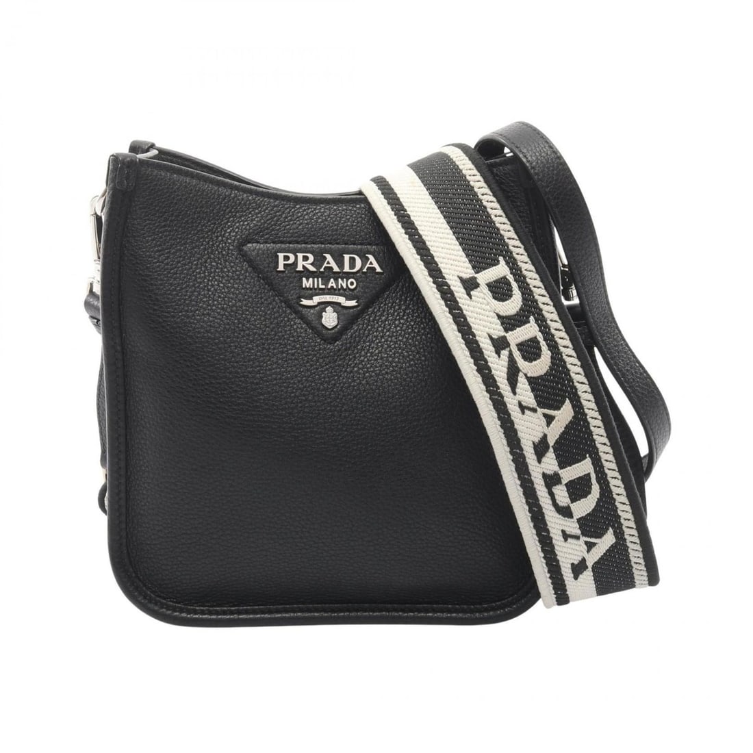 Prada VIT.DAINO SOFT Shoulder Bag/Handbag, Leather & Canvas, Women's, Black, 1BH191: --- Catalog ---Category: SizeSize (HxWxD): 18.5cm x 19cm x 6.5cm / 7.28'' x 7.48'' x 2.55''Category: DesignType: Handbag, Shoulder bagColor: BlackGender: WomenMaterial: Leather , Canvas Category: Gene