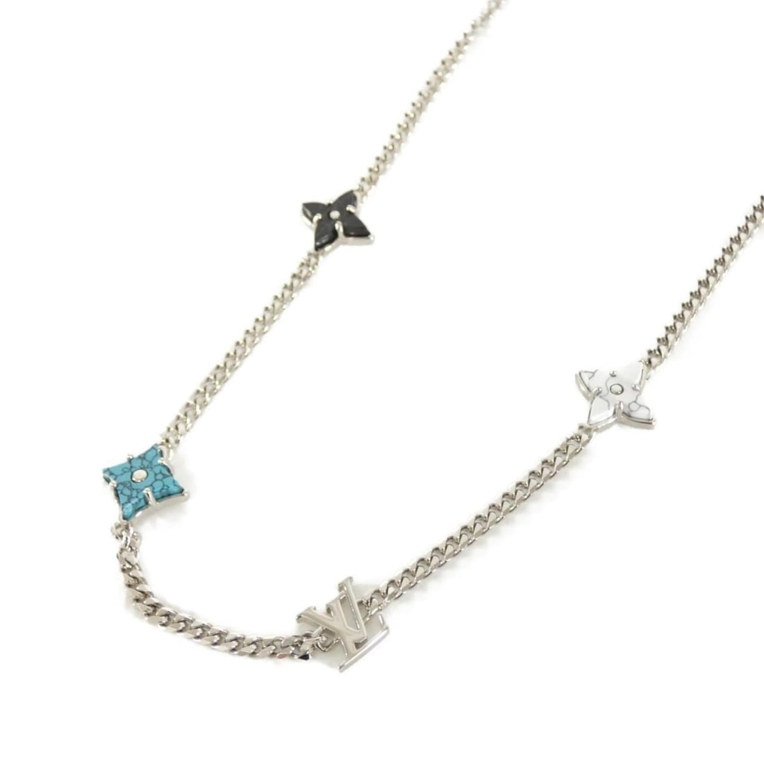 Louis Vuitton Monogram Sunrise M01211 Necklace: --- Catalog ---Category: SizePendant Size: 10mm x 10mm / 0.39'' x 0.39''Neck Circumference: 51 cm - 57.5 cm / 20.07'' - 22.63''Category: DesignColor: Blue, SilverGender: MenNecklace Type: