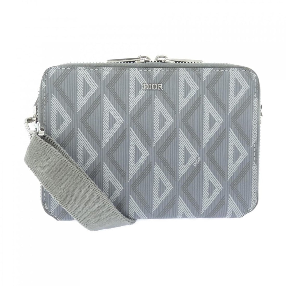 Christian Dior Dior CD Diamond Canvas Handbag 2ESBC119DCO: --- Catalog ---Category: SizeSize (HxWxD): 12cm x 17cm x 5.5cm / 4.72'' x 6.69'' x 2.16''Category: DesignType: HandbagColor: GrayGender: MenMaterial: Canvas Category: GeneralMPN: 2ESBC119DCOBrand:
