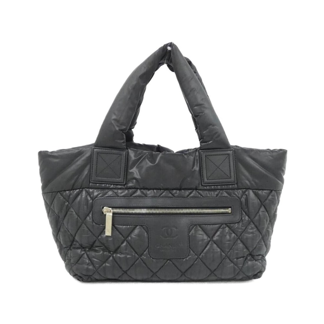 Chanel Coco Cocoon line 48610 handbag: --- Catalog ---Category: SizeSize (HxWxD): 24cm x 38cm x 5cm / 9.44'' x 14.96'' x 1.96''Category: DesignType: HandbagColor: BlackGender: WomenMaterial: Nylon Category: GeneralMPN: 48610Brand: