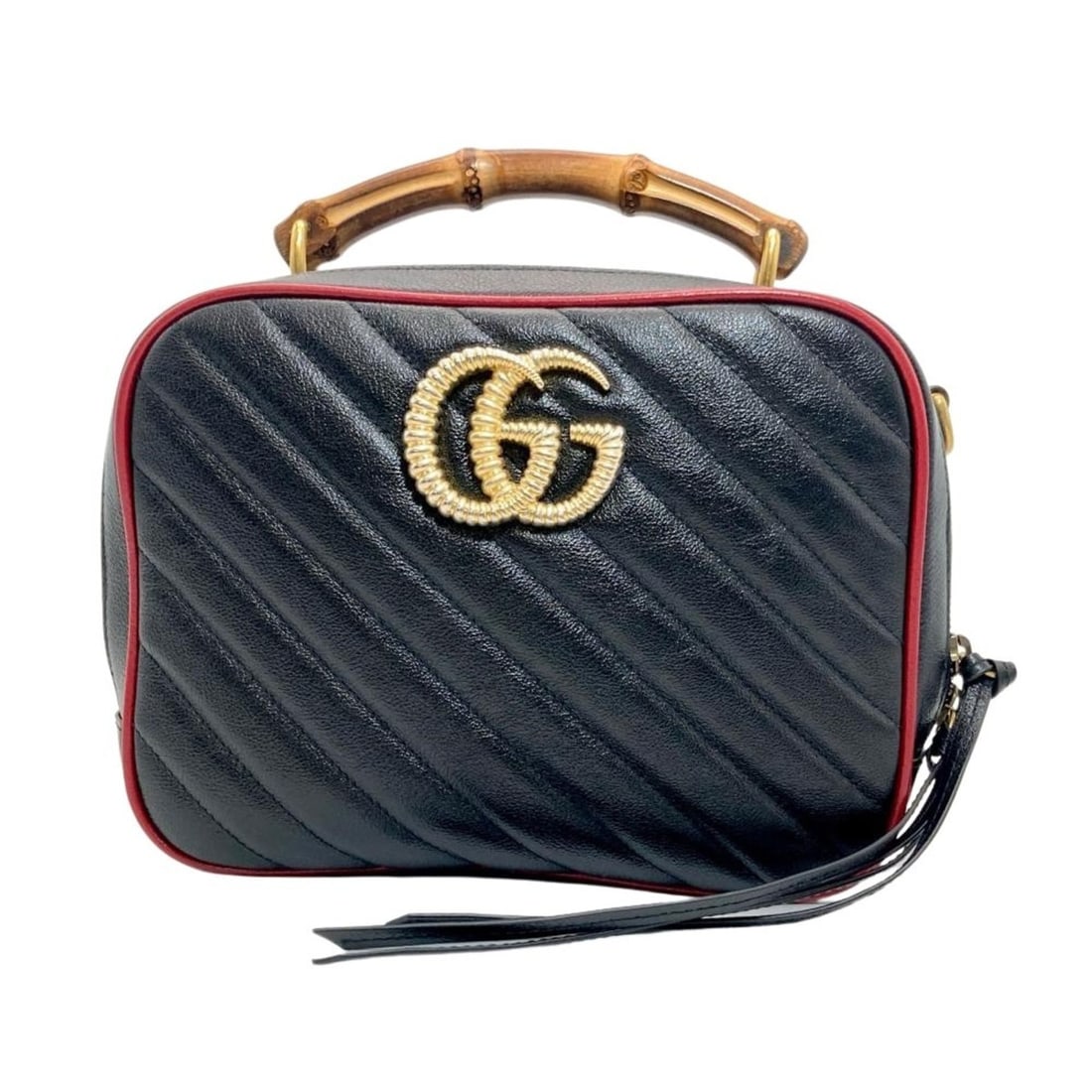 Gucci GG Marmont Chain Shoulder Bag, Leather, 602270, Black: --- Catalog ---Category: SizeSize (HxWxD): 17cm x 21cm x 8cm / 6.69'' x 8.26'' x 3.14''Strap Length: 115cm / 45.27''Category: DesignType: Shoulder bagColor: BlackGender: WomenMaterial: Leather , Bambo